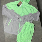 VAPOUR GREEN UV WINDRUNNER & 7” FLEX STRIDE SHORTS